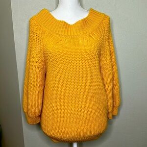 Dressfo Gold Knit Sweater with 3/4 sleeve. Size S